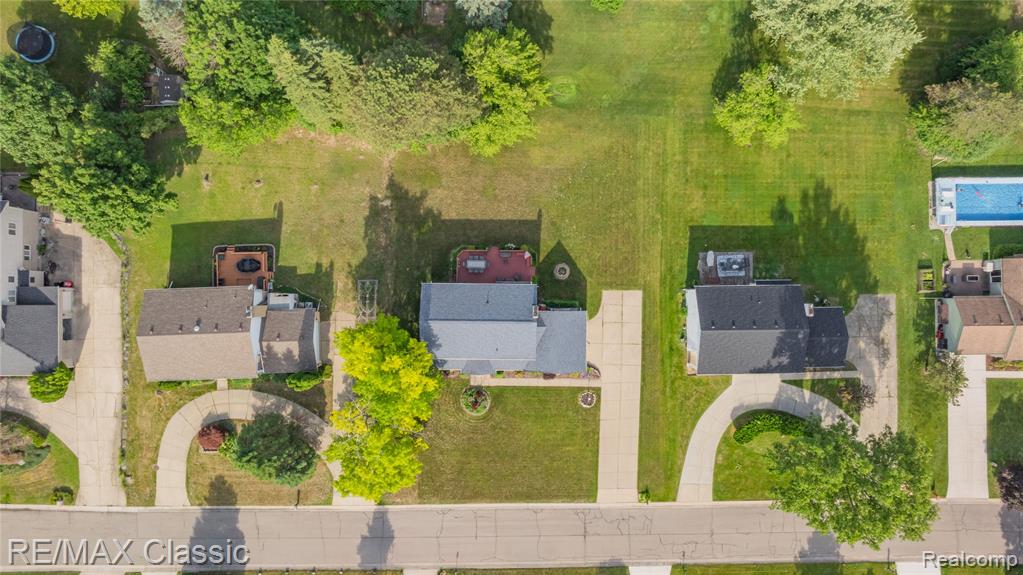 5651 Warrenshire Drive, West Bloomfield, MI — Photo 3