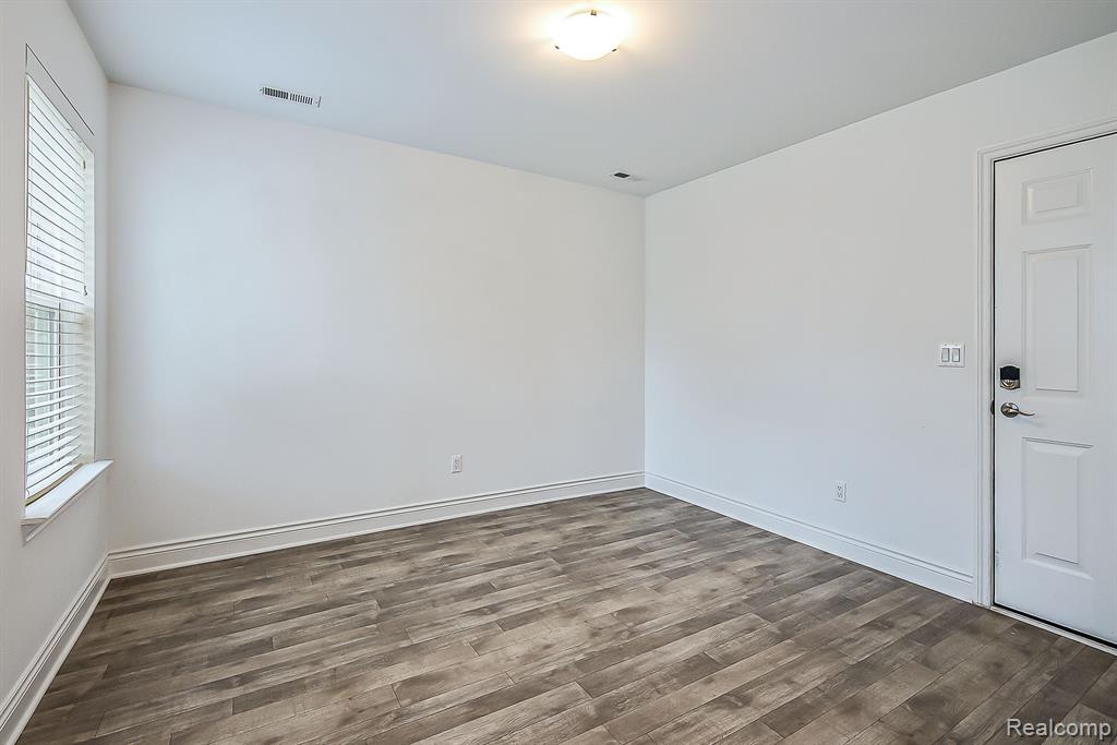 587 ANNE Avenue, Brighton, MI 48116 — Photo 5