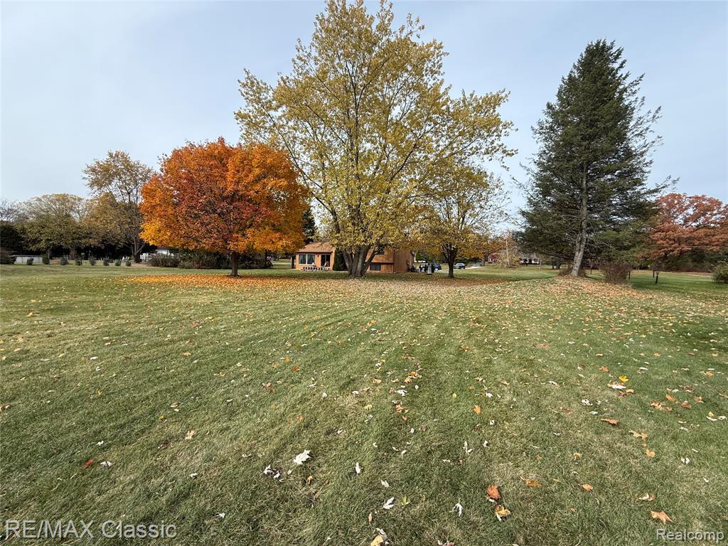 654 E Dawson Road, Milford, MI 48381 — Photo 3