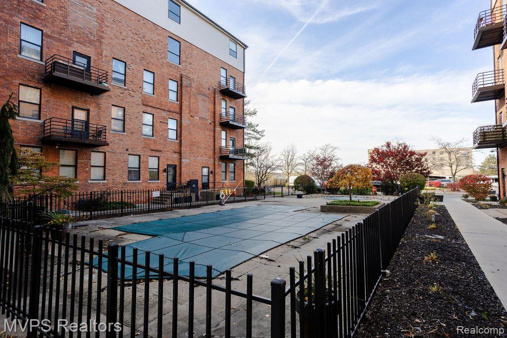 6533 E JEFFERSON Avenue, 137, Detroit, MI 48207 — Photo 27