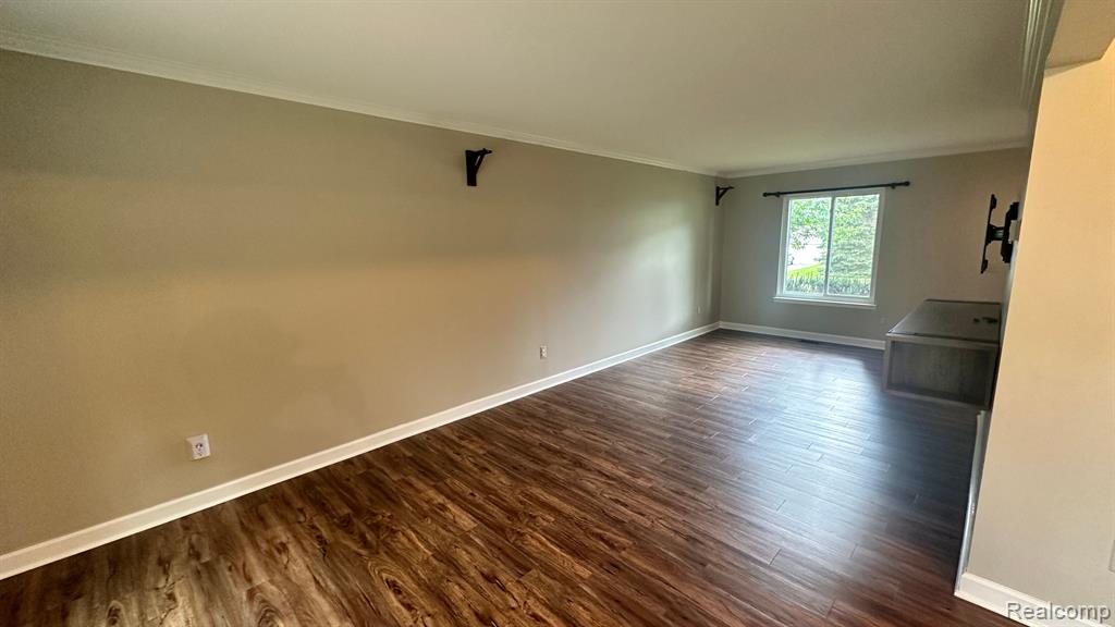 350 Timberwood Trail, Ortonville, MI 48462 — Photo 17