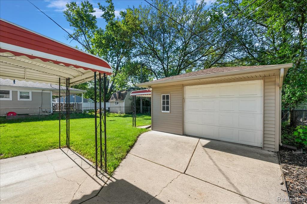 26061 Cameo Court, Madison Heights, MI 48071 — Photo 11