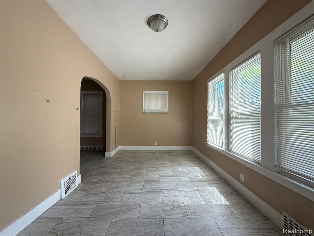 9628 PETOSKEY Avenue, Detroit, MI 48204 — Photo 9