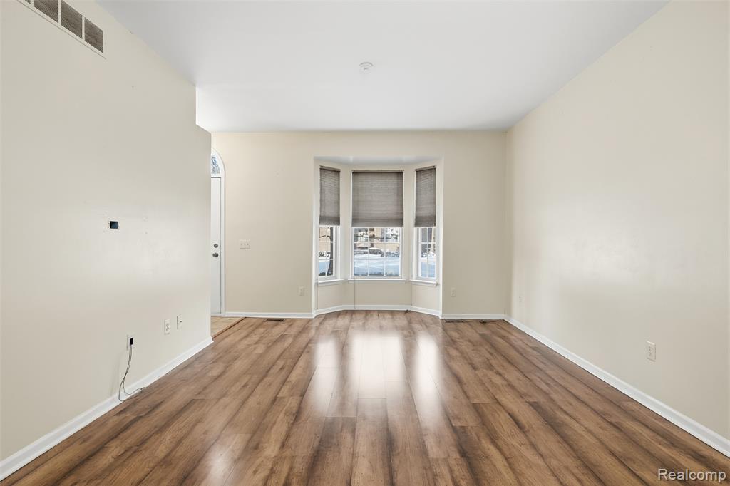 41260 Maplewood Drive, 5, Canton, MI 48187 — Photo 5