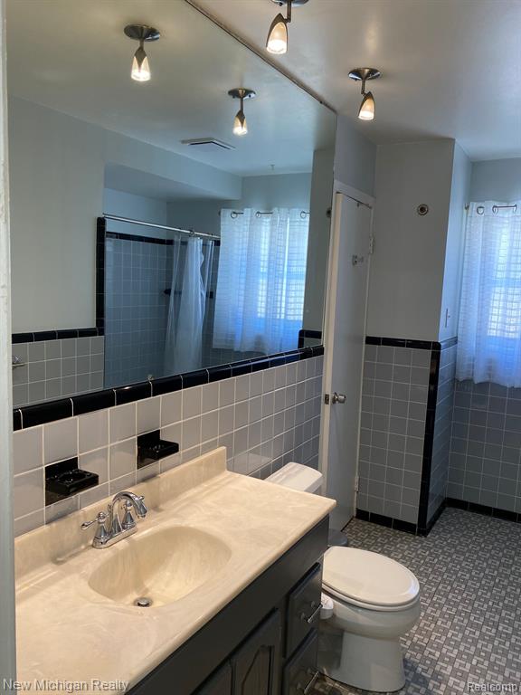 4671 MCKINLEY Street, Dearborn Heights, MI 48125 — Photo 7