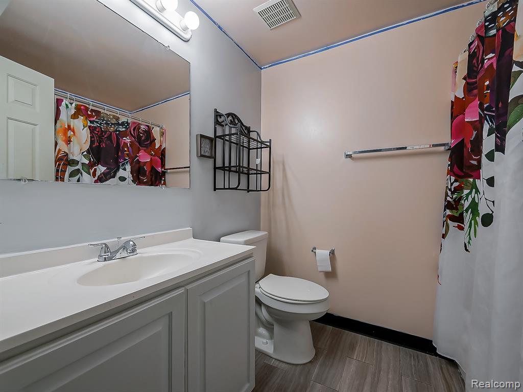 16513 Terrace Village Drive, Taylor, MI 48180 — Photo 20