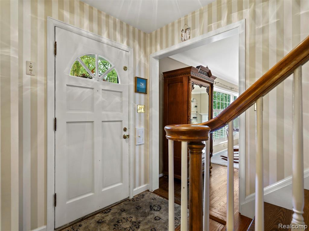 683 Lincoln Road, Grosse Pointe, MI 48230 — Photo 5