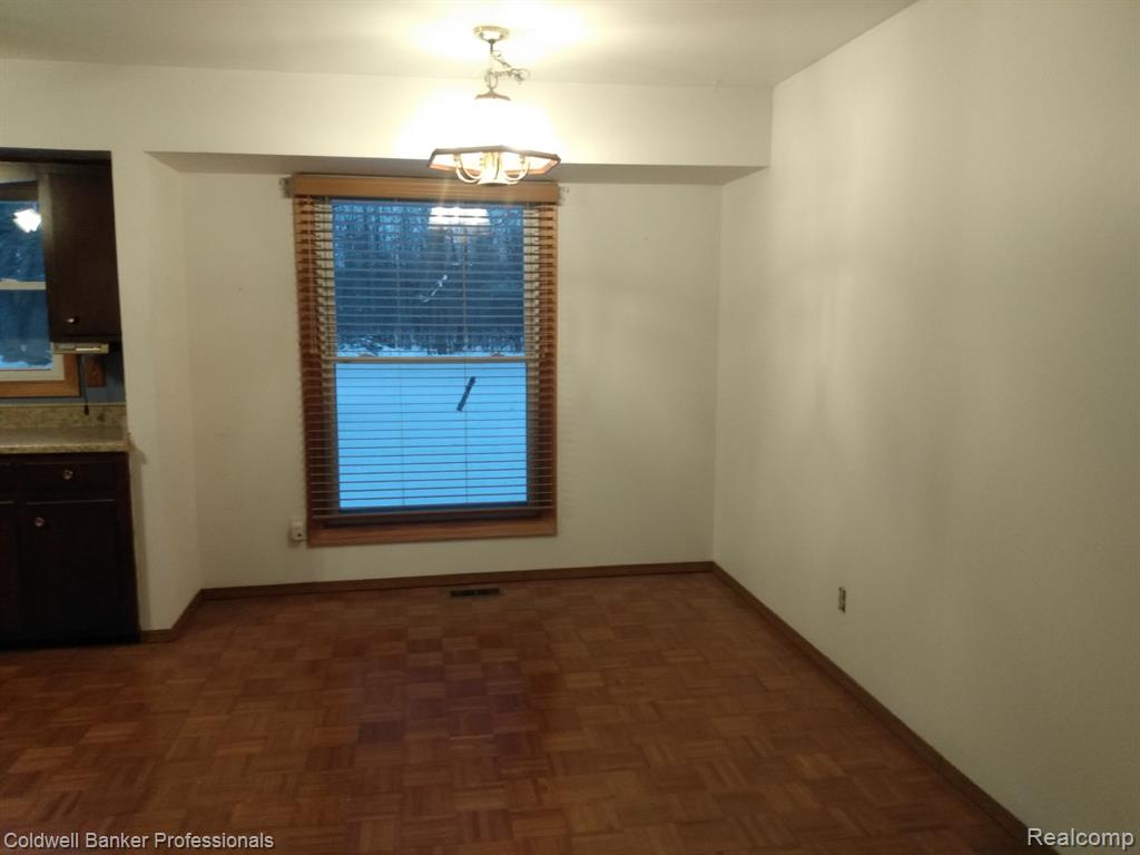 7071 Brittwood Lane, Flint, MI 48507 — Photo 17