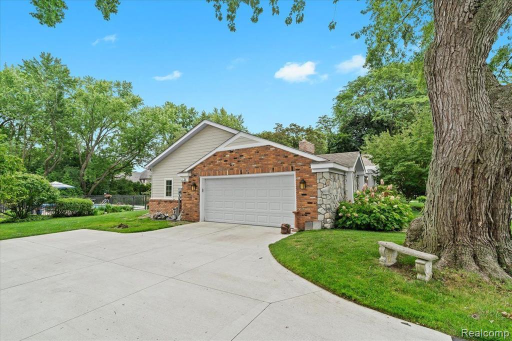 7299 OLD MILL Road, Bloomfield Hills, MI 48301 — Photo 5