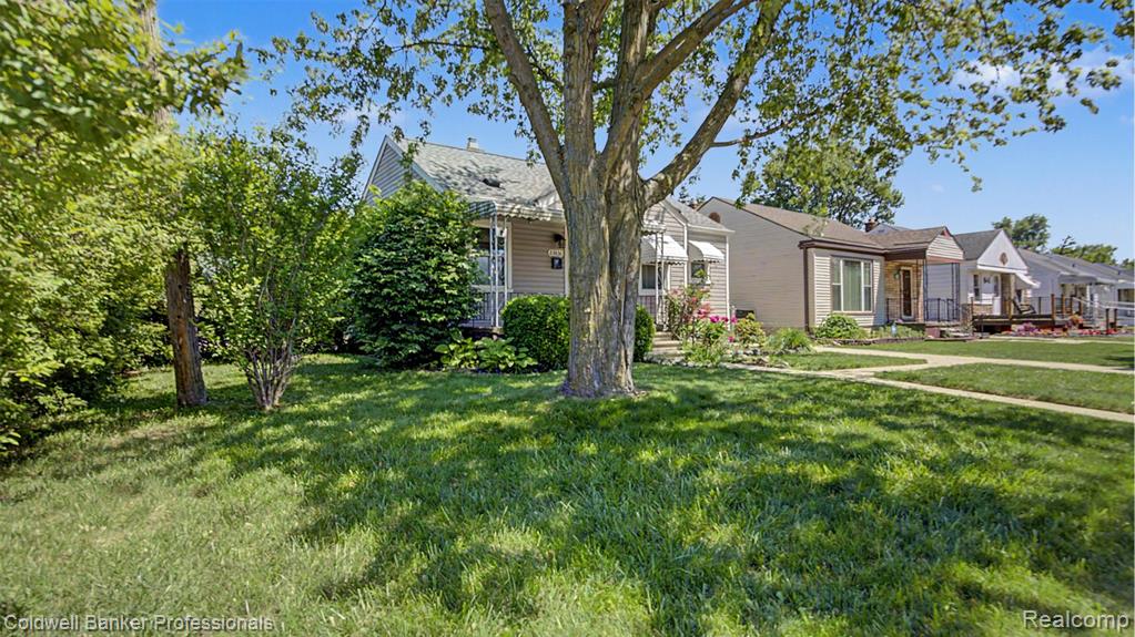 23836 Rosalind Avenue, Eastpointe, MI 48021 — Photo 4