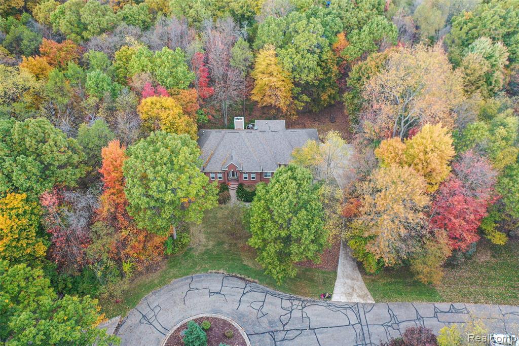5812 Pine Breeze Drive, Clarkston, MI — Photo 3