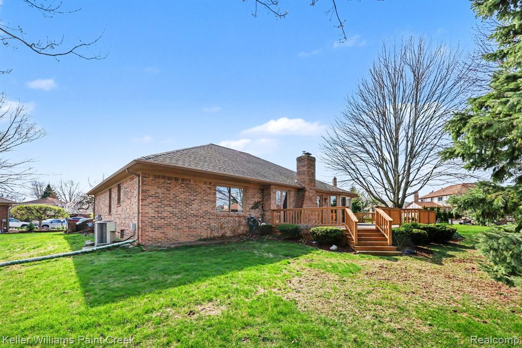 422 Parkland Court, Rochester Hills, MI 48307 — Photo 25