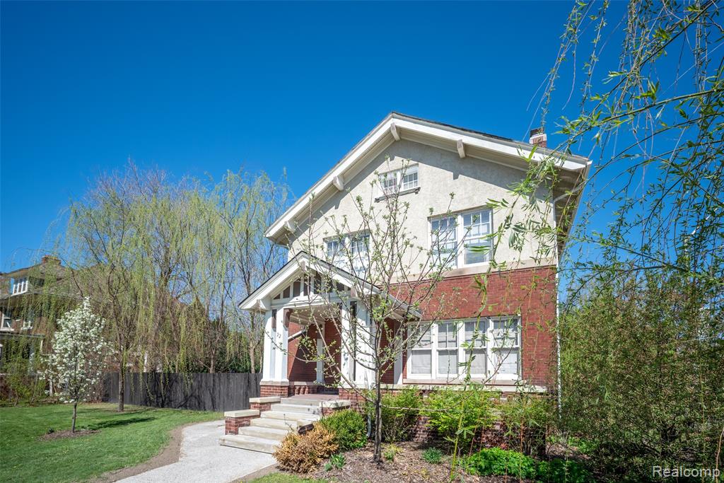 22 Edison Street - Photo 2