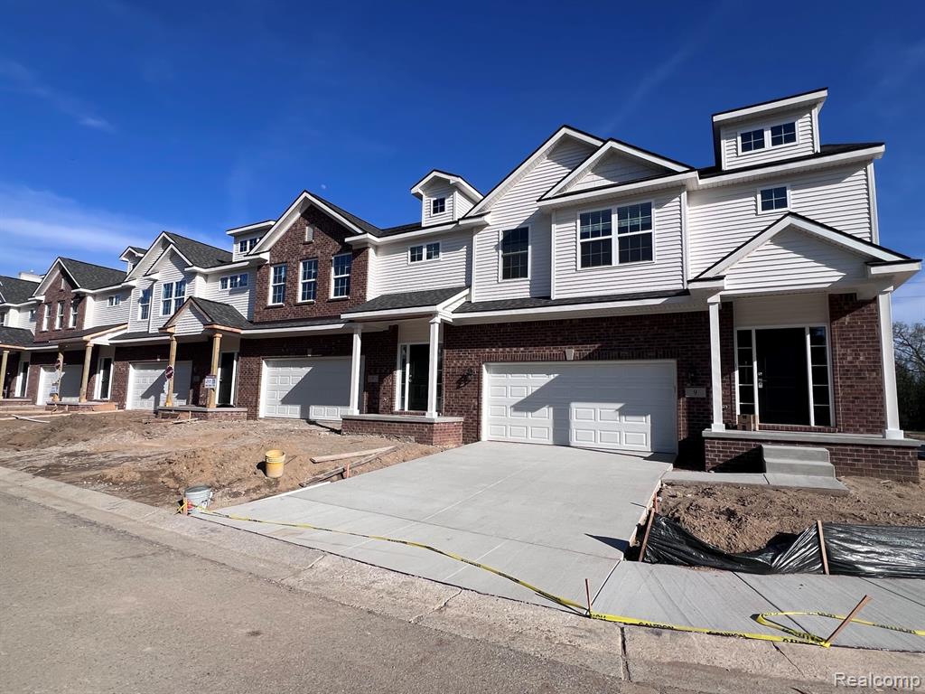 9 Grandview Circle, 68, White Lake, MI — front exterior