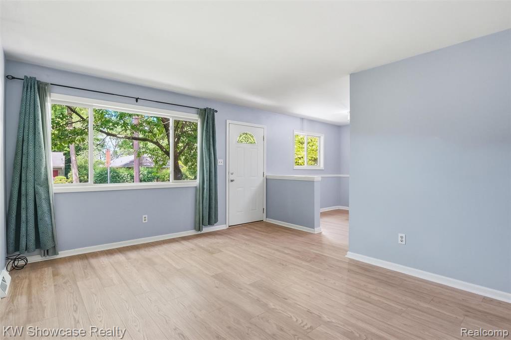 801 Farnsworth Road, White Lake, MI — Photo 9