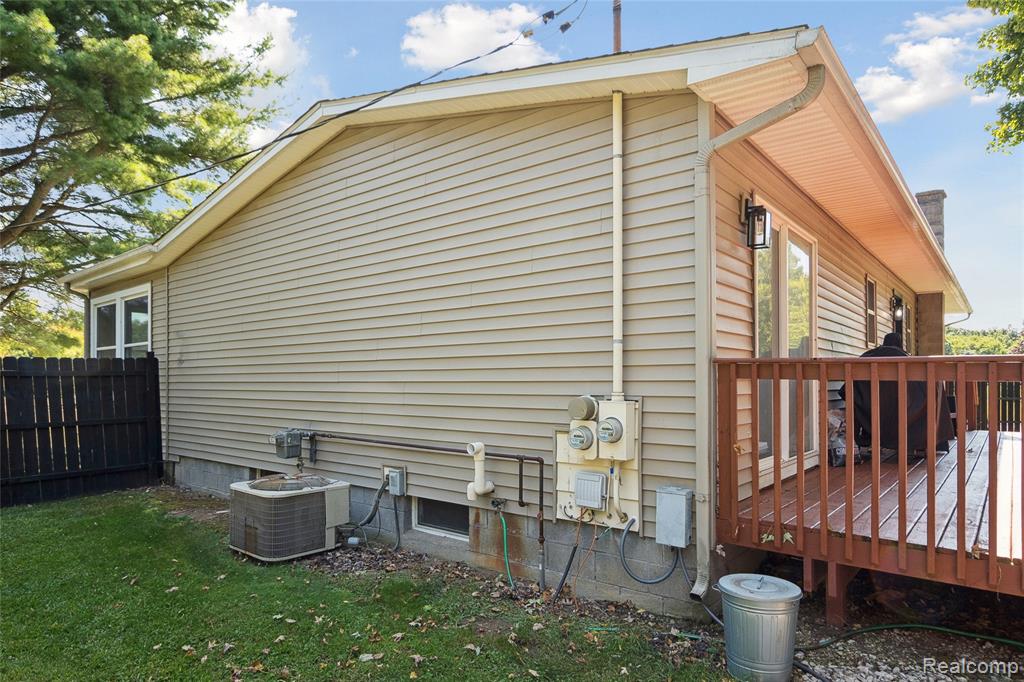 6524 Reilly Drive S, Gregory, MI 48137 — Photo 8