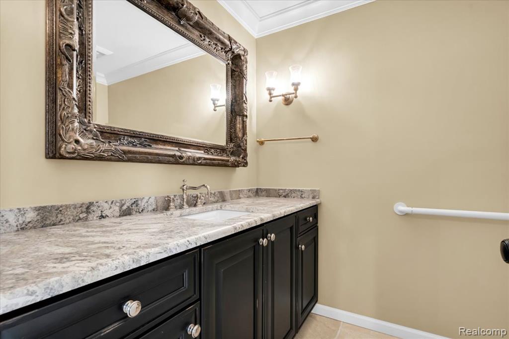 2256 Sudbury Way, Bloomfield Hills, MI 48304 — Photo 18