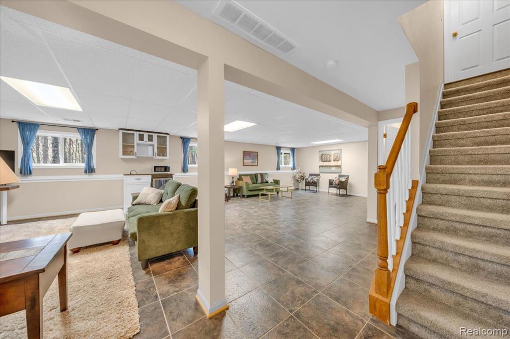 573 NAKOMIS Trail, Orion, MI 48362 — Photo 45