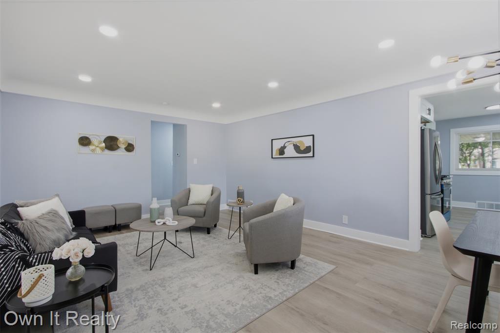23700 Marlow Street, Oak Park, MI 48237 — Photo 7