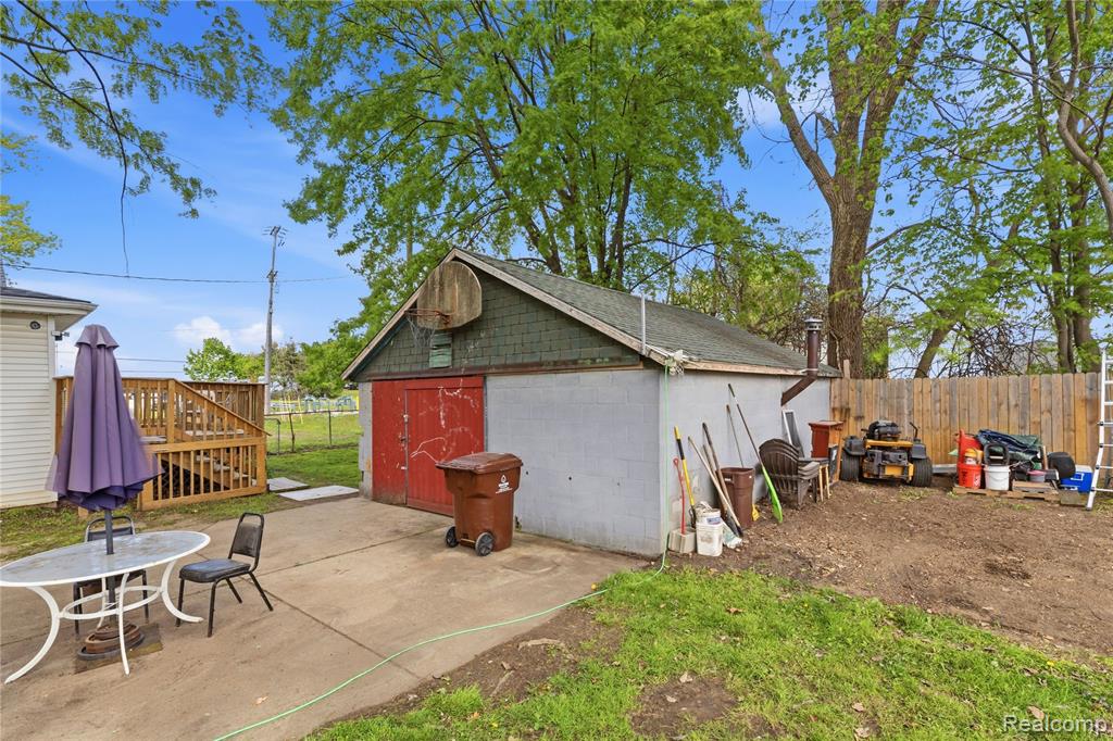 725 Mason Road, Howell, MI 48843 — Photo 33