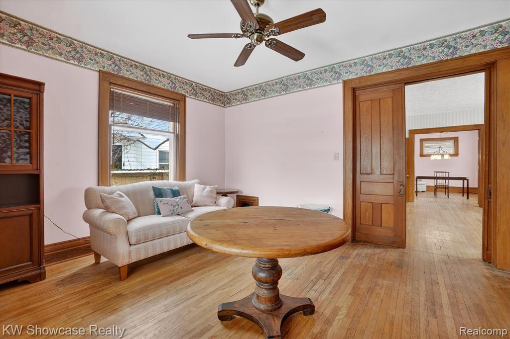 733 N Walnut Street, Lansing, MI 48906 — Photo 9