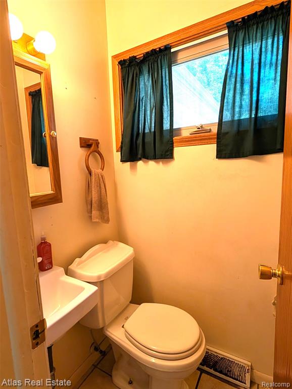 5449 Woodlawn Drive, Flint, MI 48506 — Photo 14