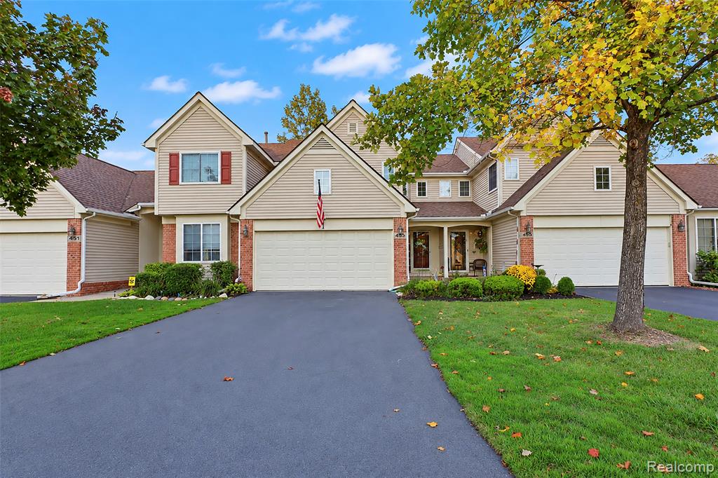 453 Lilly View Court, Howell, MI 48843