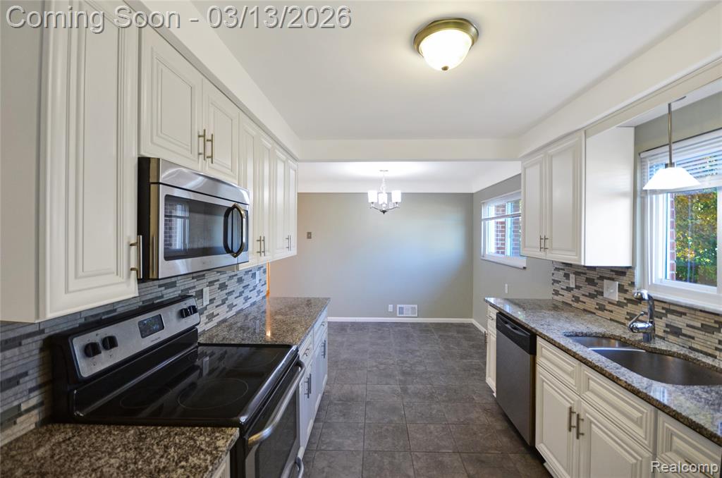 8565 Dale, Center Line, MI 48015 — Photo 20