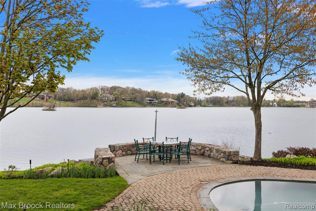 3945 Kirkland Court, Bloomfield Hills, MI 48302 — Photo 35