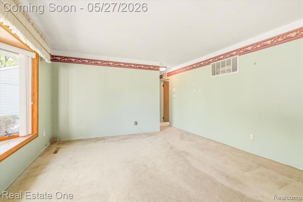 29737 Brandt Court, Garden City, MI — Photo 8