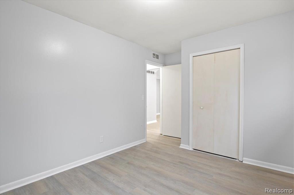4984 Huron Street, Dearborn Heights, MI 48125 — Photo 18