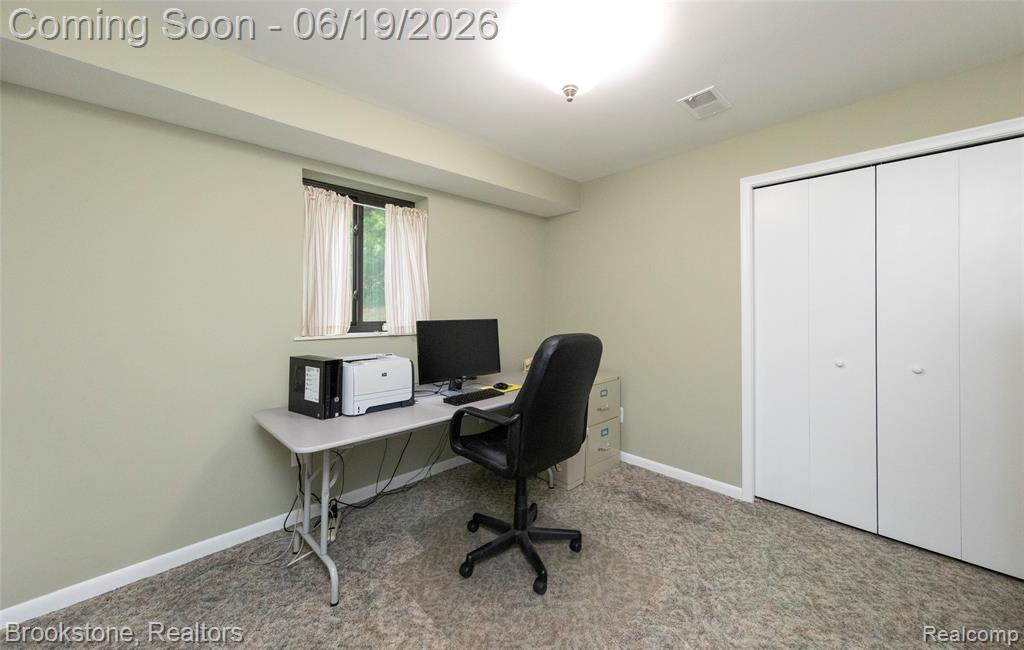 12168 CARRIAGE TRAIL Circle, Davisburg, MI 48350 — Photo 43