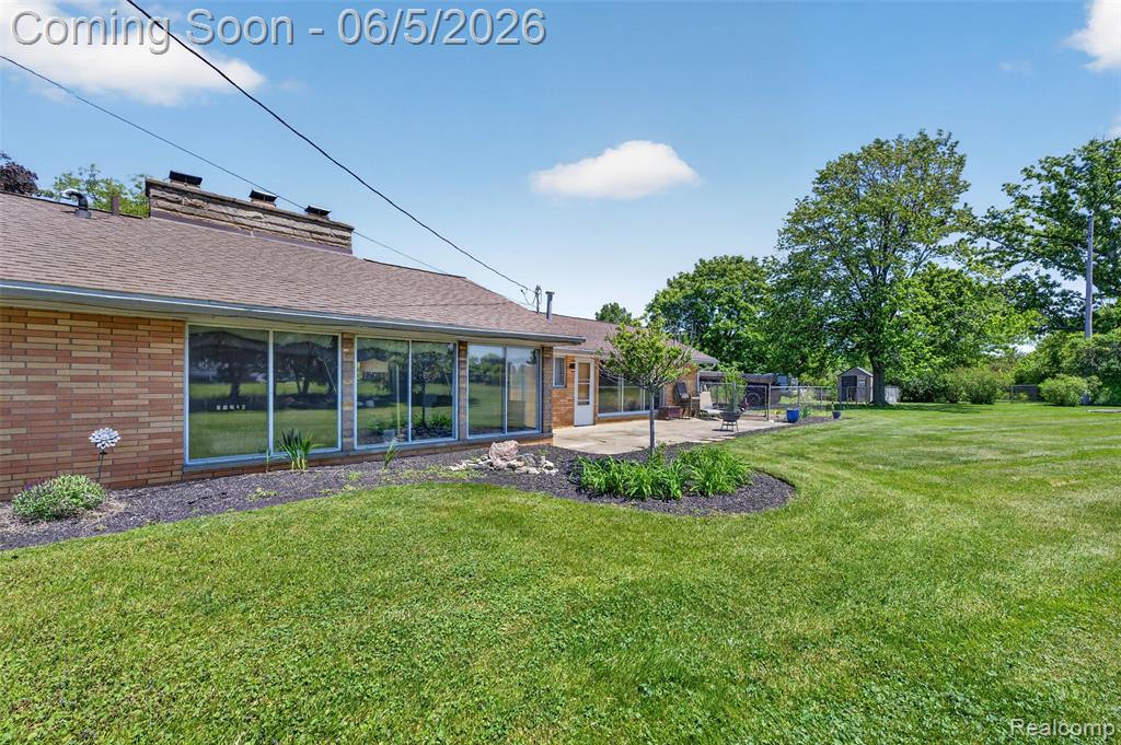 7174 Meadowvue Drive, Grand Blanc, MI 48439 — Photo 57