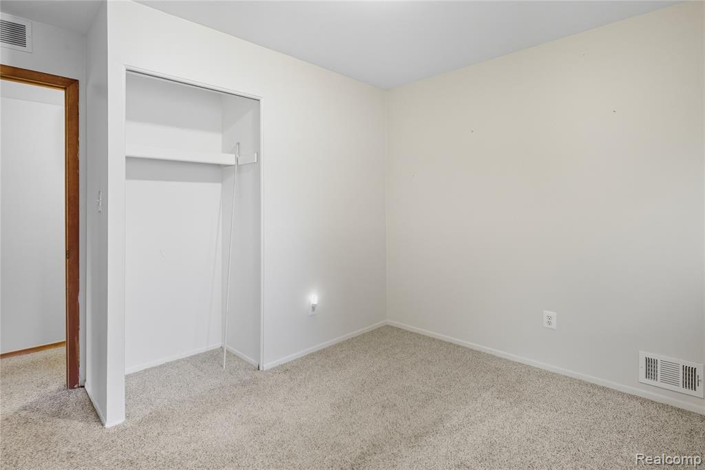 9404 Princess Street, Taylor, MI 48180 — Photo 19