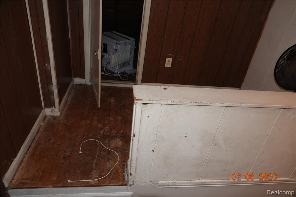 7828 WESTWOOD Street, Detroit, MI 48228 — Photo 19