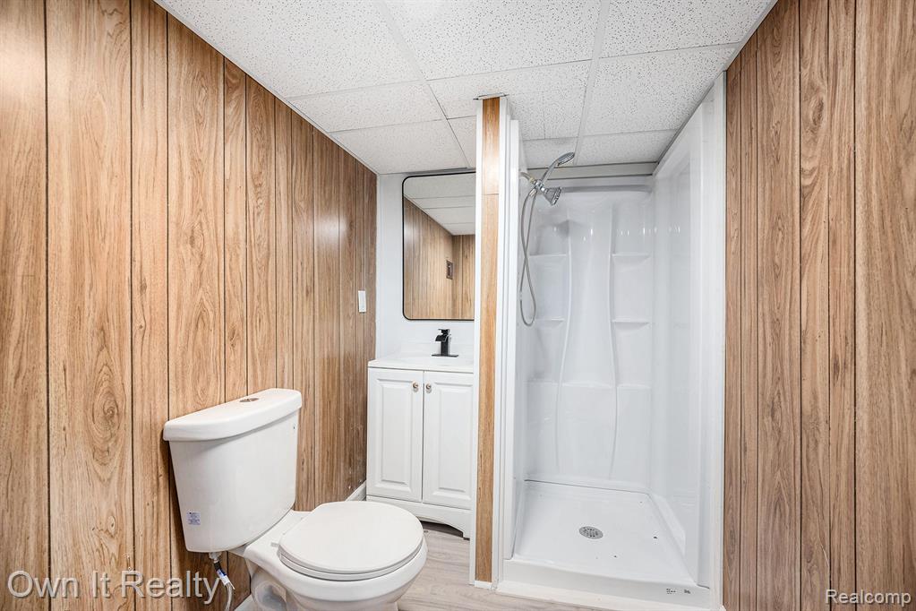 21138 Huntington Avenue, Harper Woods, MI 48225 — Photo 24