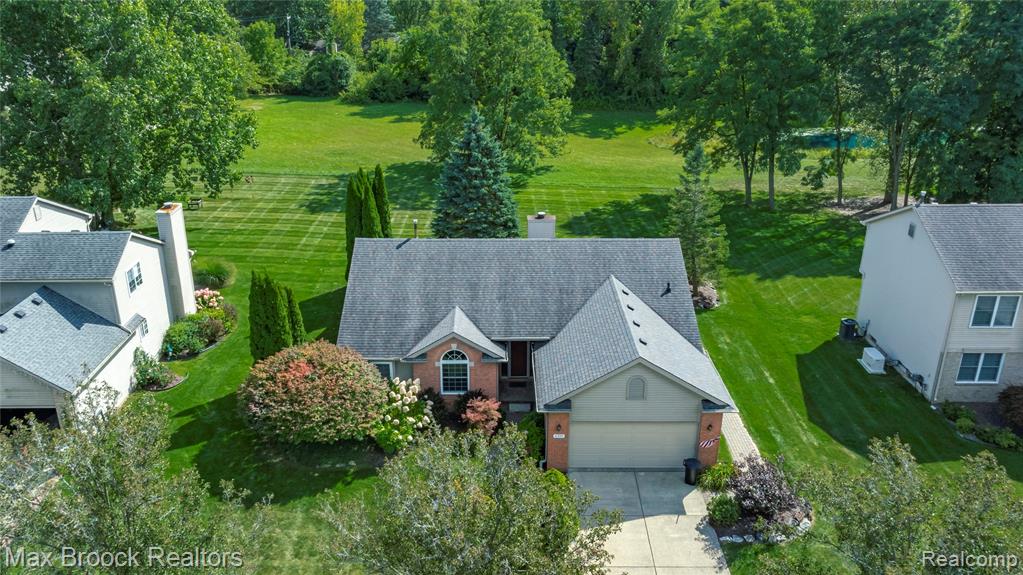 6555 Westphalia, West Bloomfield, MI 48324 — Photo 29