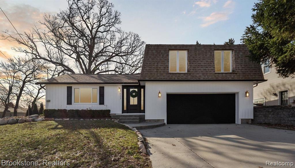 633 DETROIT Avenue, Lake Orion, MI 48362 — Photo 98