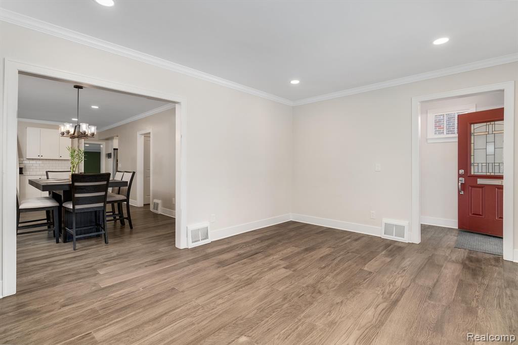 907 UNIVERSITY PL, Grosse Pointe, MI 48230 — Photo 3