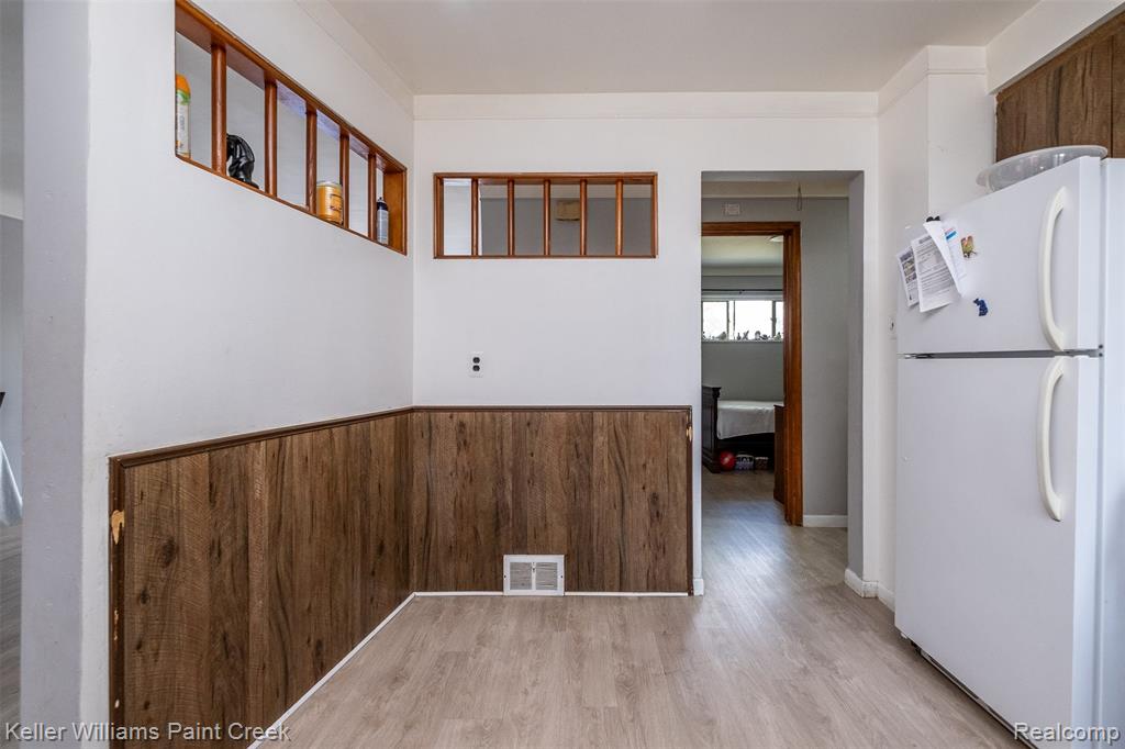 5134 Canterbury Lane, Warren, MI 48092 — Photo 16