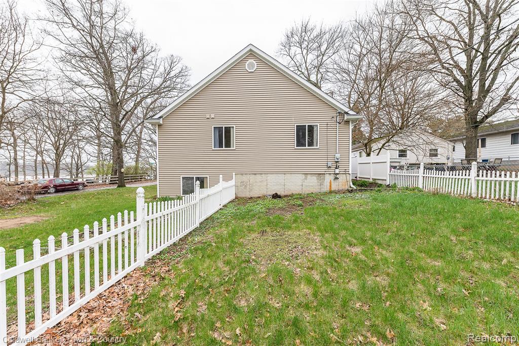 3268 Orchard Drive, Pinckney, MI 48169 — Photo 29