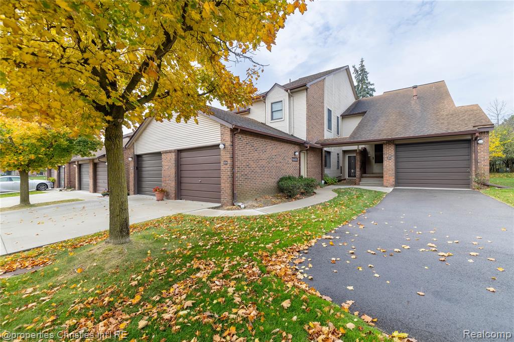 6600 Ridgefield Circle, West Bloomfield, MI — Photo 17