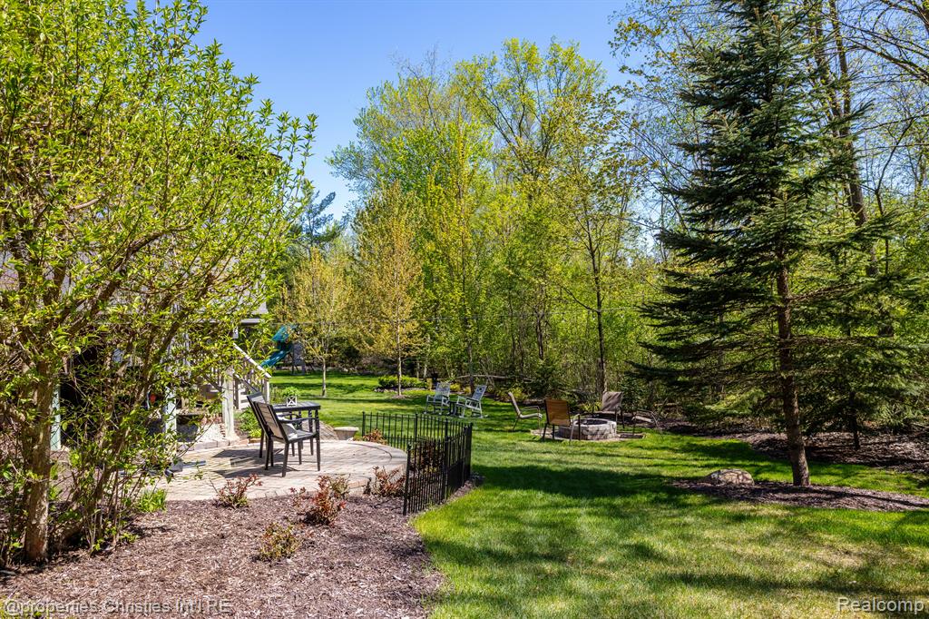 45571 IRVINE Drive, Novi, MI — Photo 52