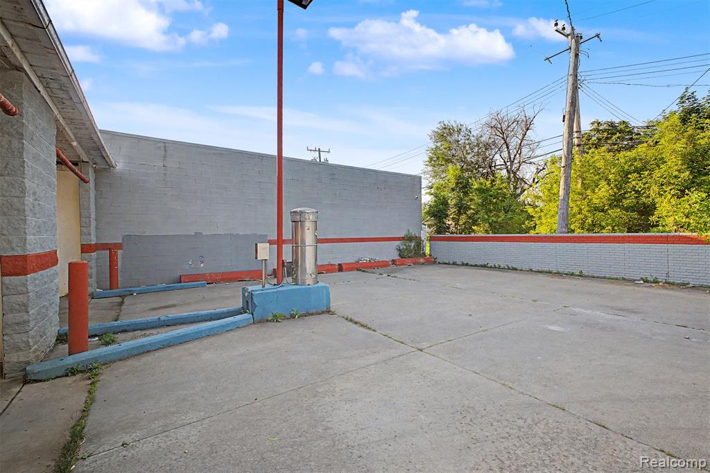 19639 W Warren Avenue, Detroit, MI 48228 — Photo 14