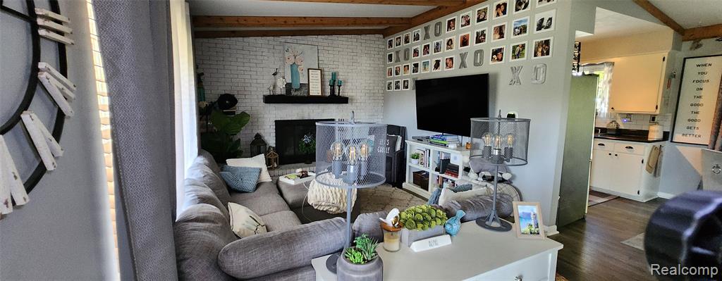 Photo 5
