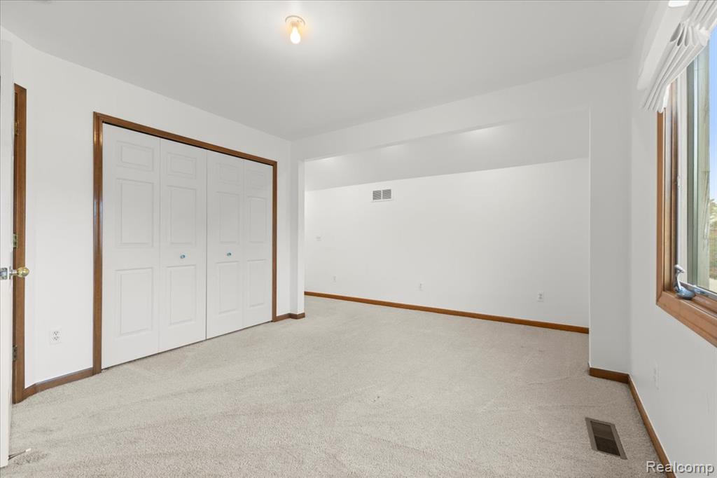 49366 Briar Pointe Dr. Drive, Macomb, MI 48044 — Photo 41