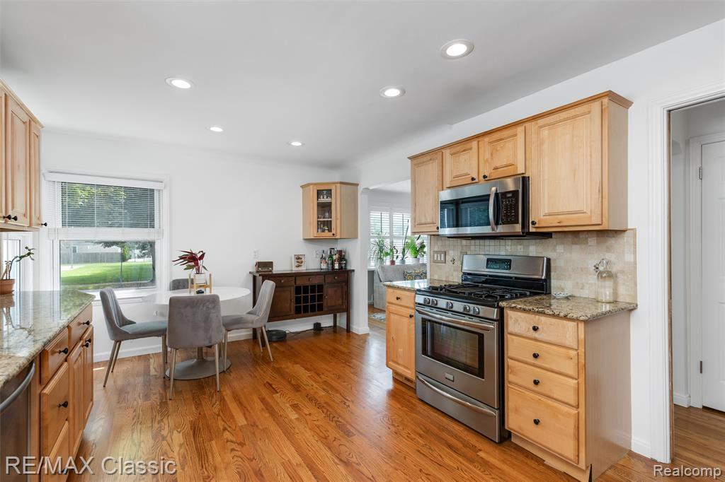 605 Fernwood Road, Royal Oak, MI 48067 — Photo 2