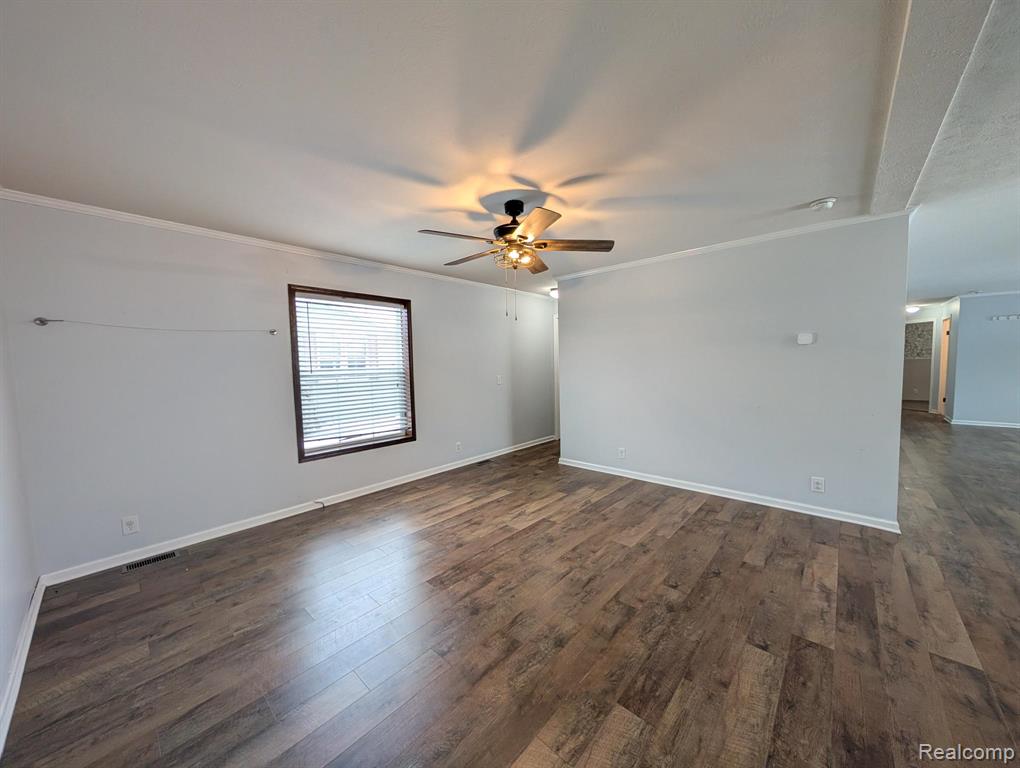 11045 Woodland Ridge Court, South Lyon, MI 48178 — Photo 8