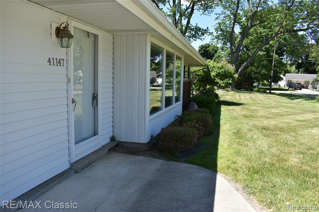 41147 S McMahon Circle, Novi, MI — Photo 4