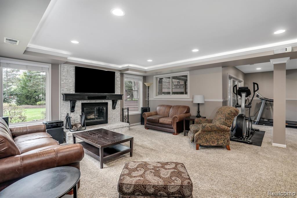 4214 Oak Tree Circle, Rochester, MI 48306 — Photo 41